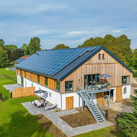 بيت للعطل Idyllic Retreat On The Banks Of The Schlei Thumby